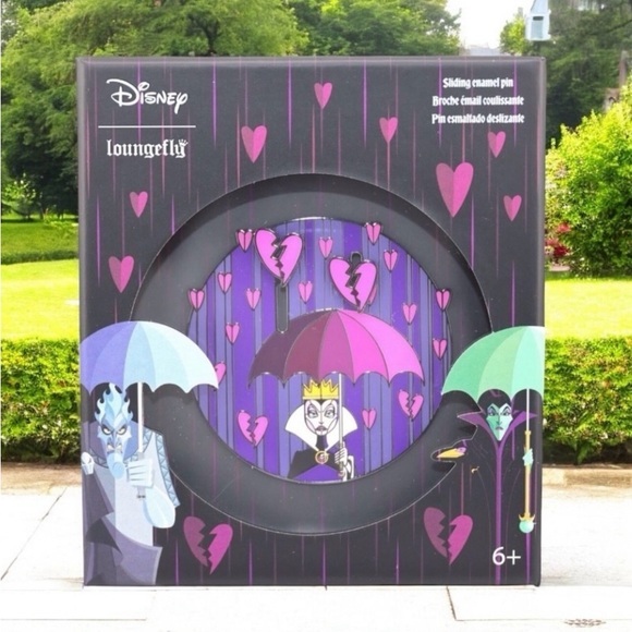 Disney Accessories - Loungefly Disney Villains Curse Sliding heart Pin 3" NWT ALICE IN WONDERLAND